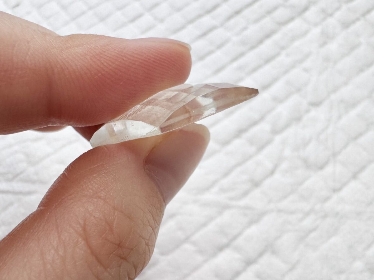 ヤスって角を取ったモールドレジン